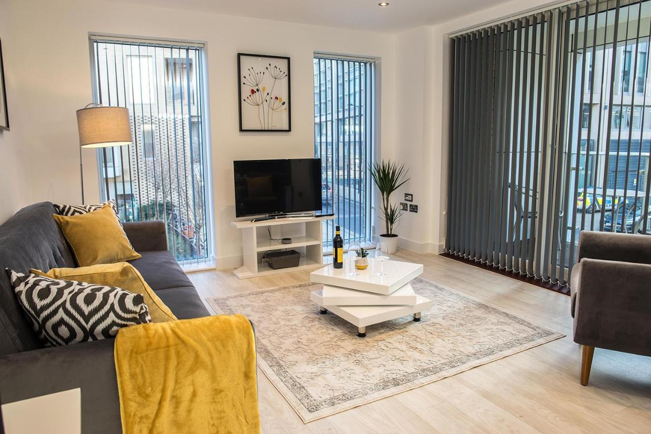 Luxury King Bed Apartment & Free Parking 캠브리지 외부 사진